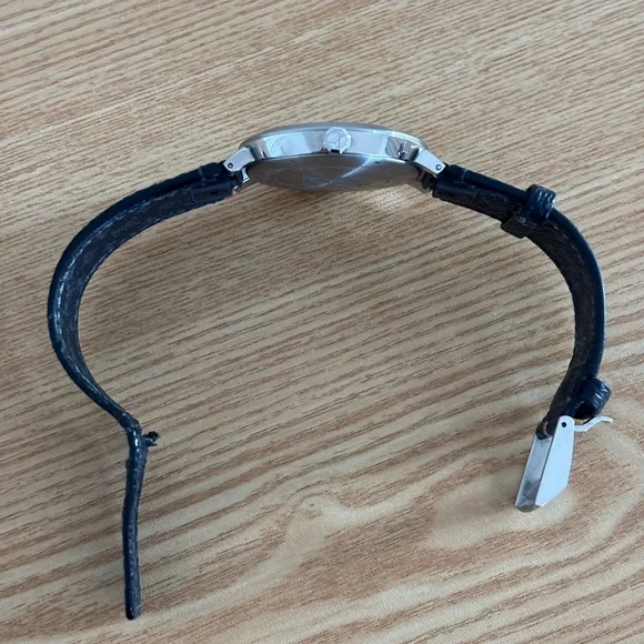 Used Louis Vuitton Tambour Eclipse Quartz Watch - Picture 6 of 7